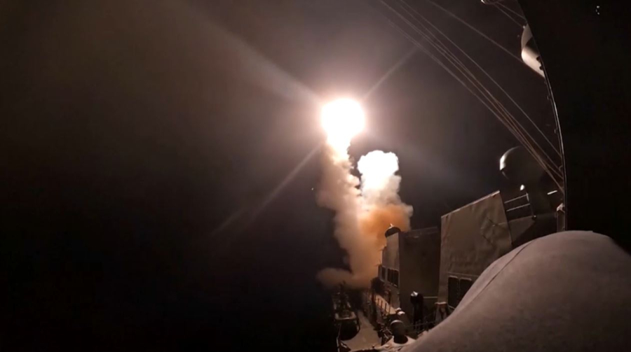 КСИР: танкеры подорвались на минах в Ормузе