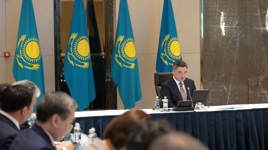 Олжас Бектенов шетелдік инвесторлар кеңесінің аралық отырысын өткізді