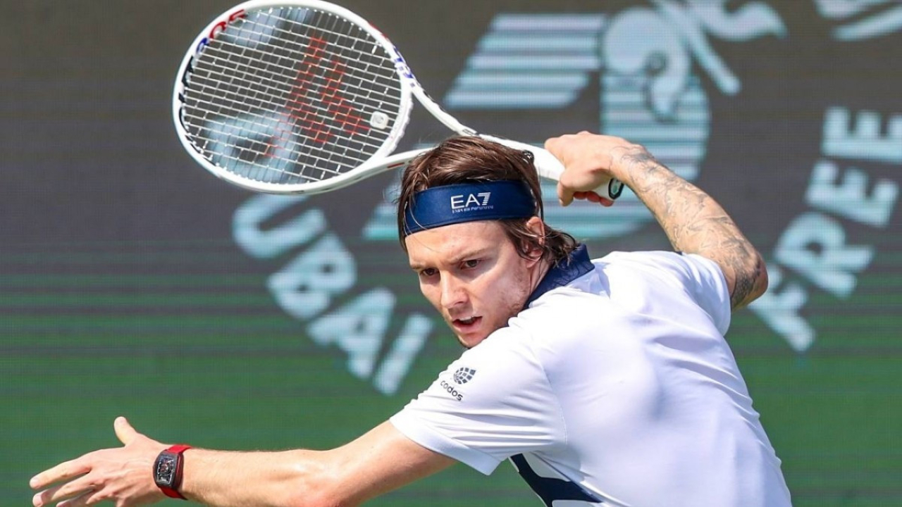 Теннисист Бублик уступил в матче за выход в 1/4 финала «Мастерса» в Мадриде