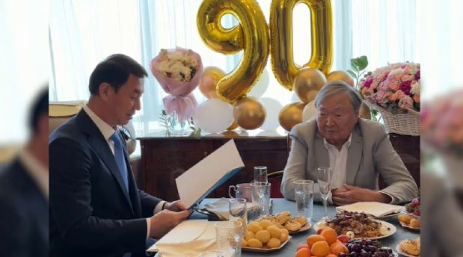 Олжасу Сулейменову исполнилось 90 лет