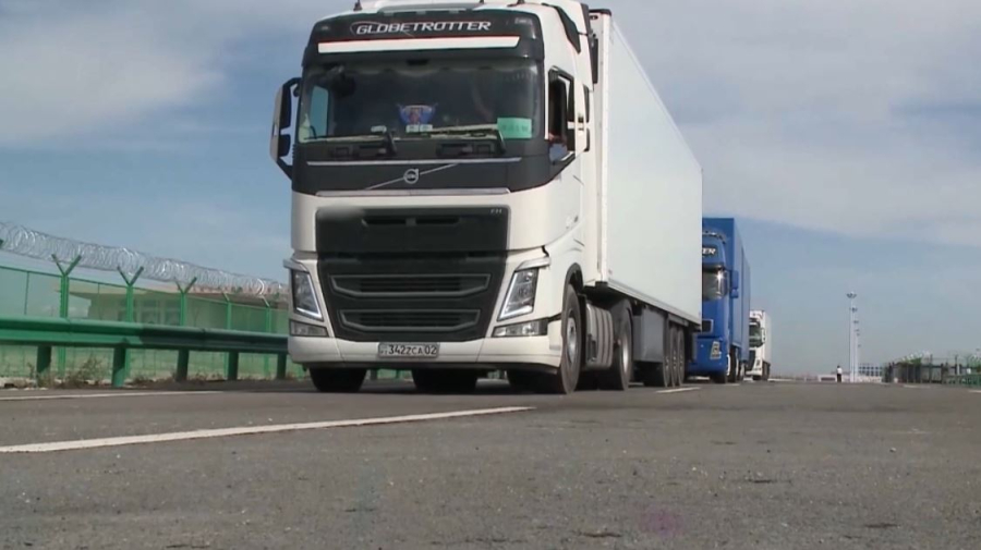 Елімізде бүгіннен бастап жүк көліктеріне шектеу енгізілді