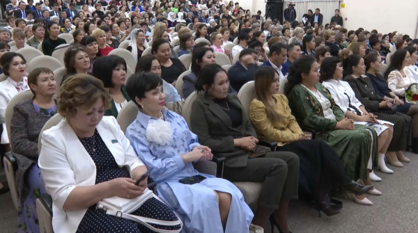 Ақмола облысының дамуына үлес қосып жүрген әйелдер марапатталды