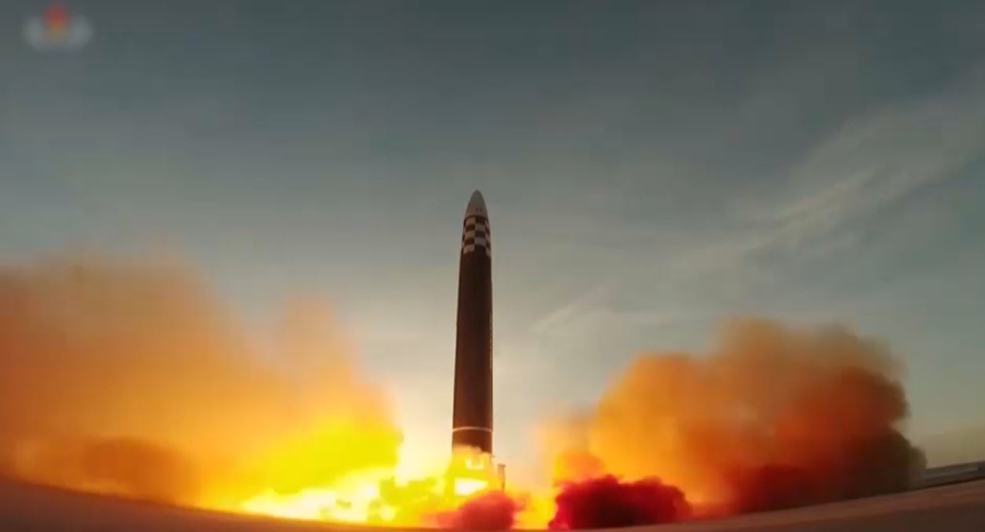 Испытания баллистической ракеты провели в КНДР