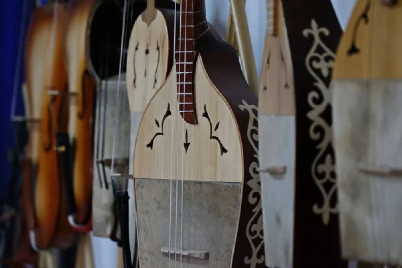 Домбру и кобыз разрешат провозить в салоне самолёта