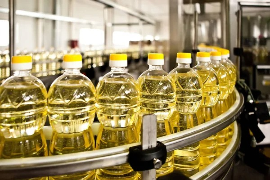Ақтау портынан алғаш рет өсімдік майы экспортталды