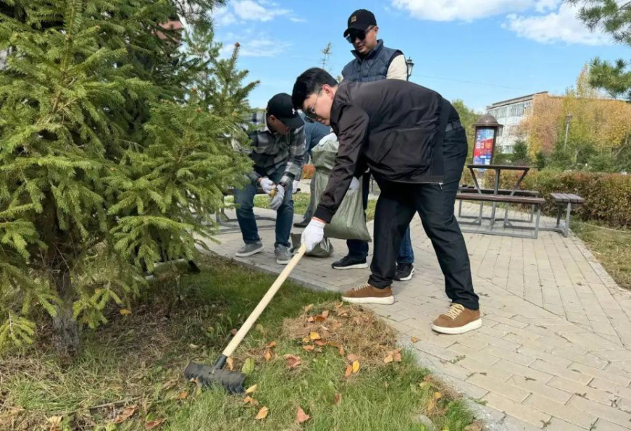 Эконеделя по благоустройству памятников стартовала в Астане