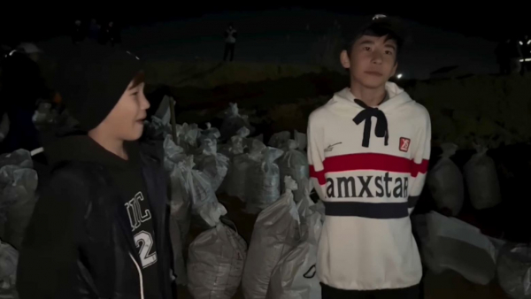 Құлсарылық оқушылар жаға бекіту жұмыстарына қосылды