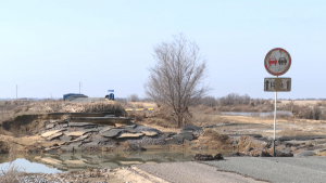 Больше 50 случаев размыва дорог зафиксировали в Актюбинской области