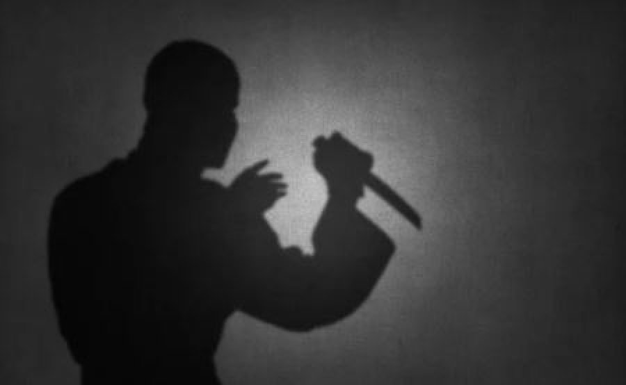 Рекламу холодного оружия выявили в казахстанском маркетплейсе