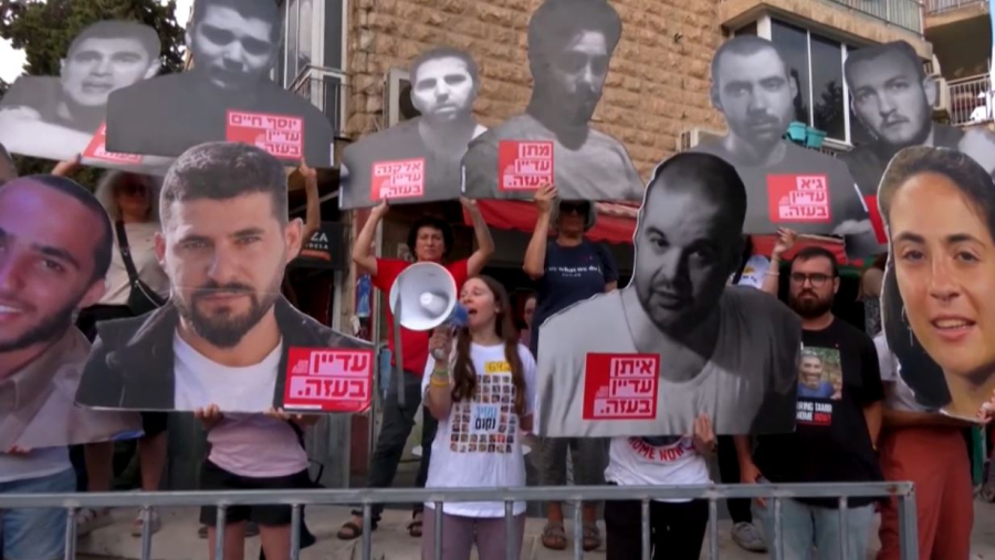 Израильдіктер Газа секторындағы әскери операцияны тоқтатуды талап етті