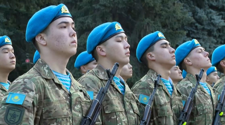 Новобранцы полка «Батыр» приняли присягу в Алматы