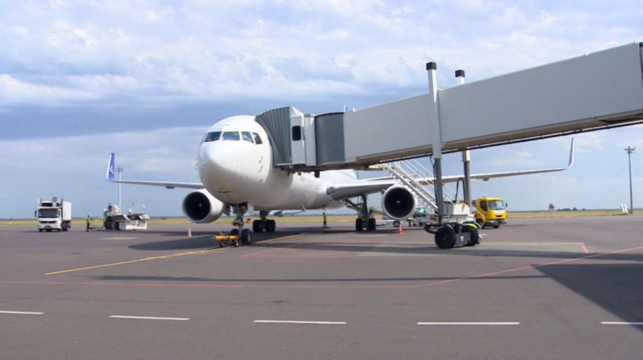 Воздушное пространство временно закроют в Астане