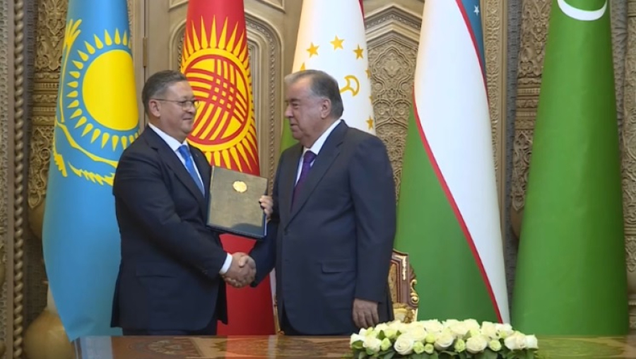 Казахстан и Таджикистан выступают за консолидацию ЦА