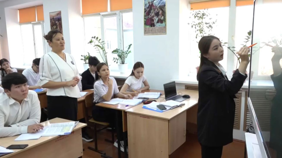 Атырауда қала мектептерінде сабақ уақыты қысқарды 