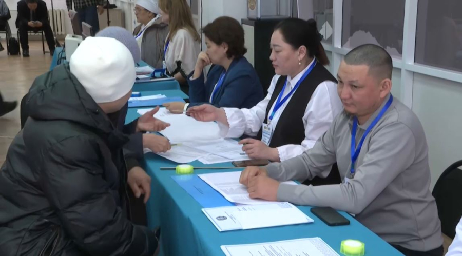 Столичный участок №379 принимает голосующих