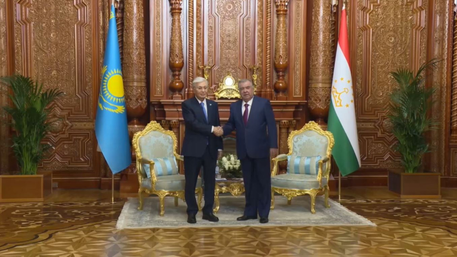 Қасым-Жомарт Тоқаев Эмомали Рахмонмен кездесті