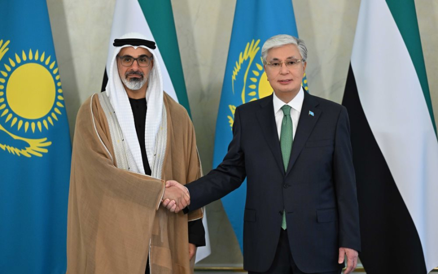 Президент провел переговоры с Наследным принцем Абу-Даби