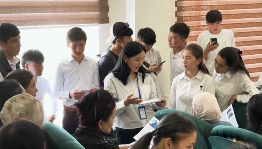 Елдегі 12 ЖОО Өзбекстандағы қазақ балаларын білім алуға шақырды