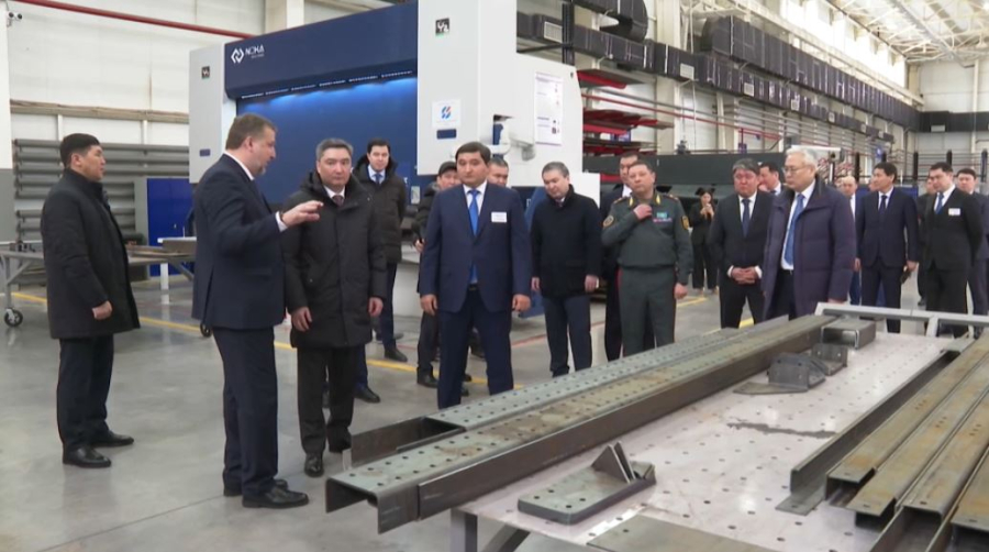 Бектенов ознакомился с реализацией проектов в промышленности