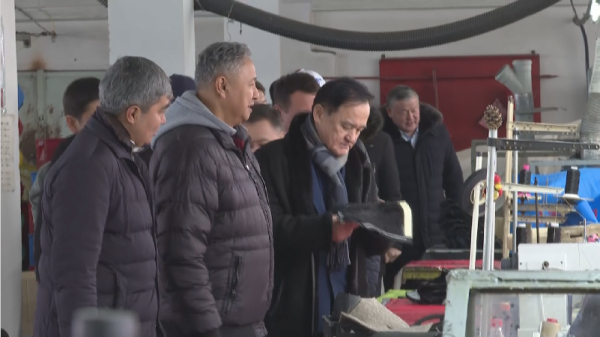 Кандидаты от партии «Ақ Жол» побывали на фабрике в Жамбылской области
