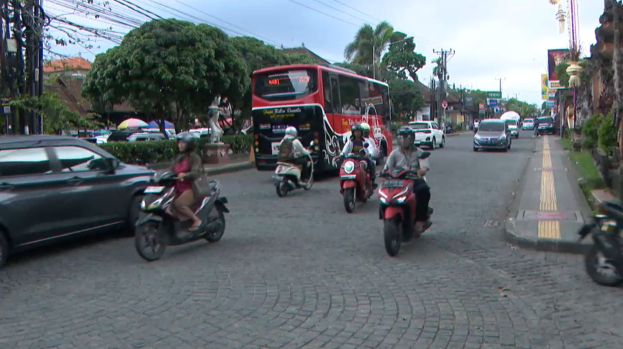 МИД РК сообщил подробности задержания казахстанцев в Индонезии