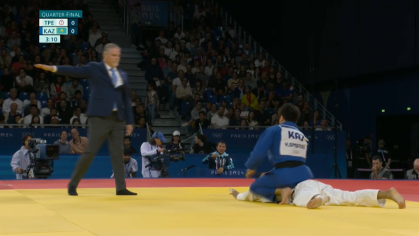 Елдос Сметов одержал победу над лидером мирового рейтинга