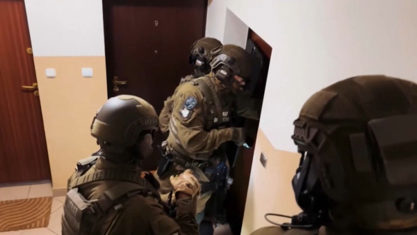 Польшада теңіз табанынан 100 келі кокаин табылды