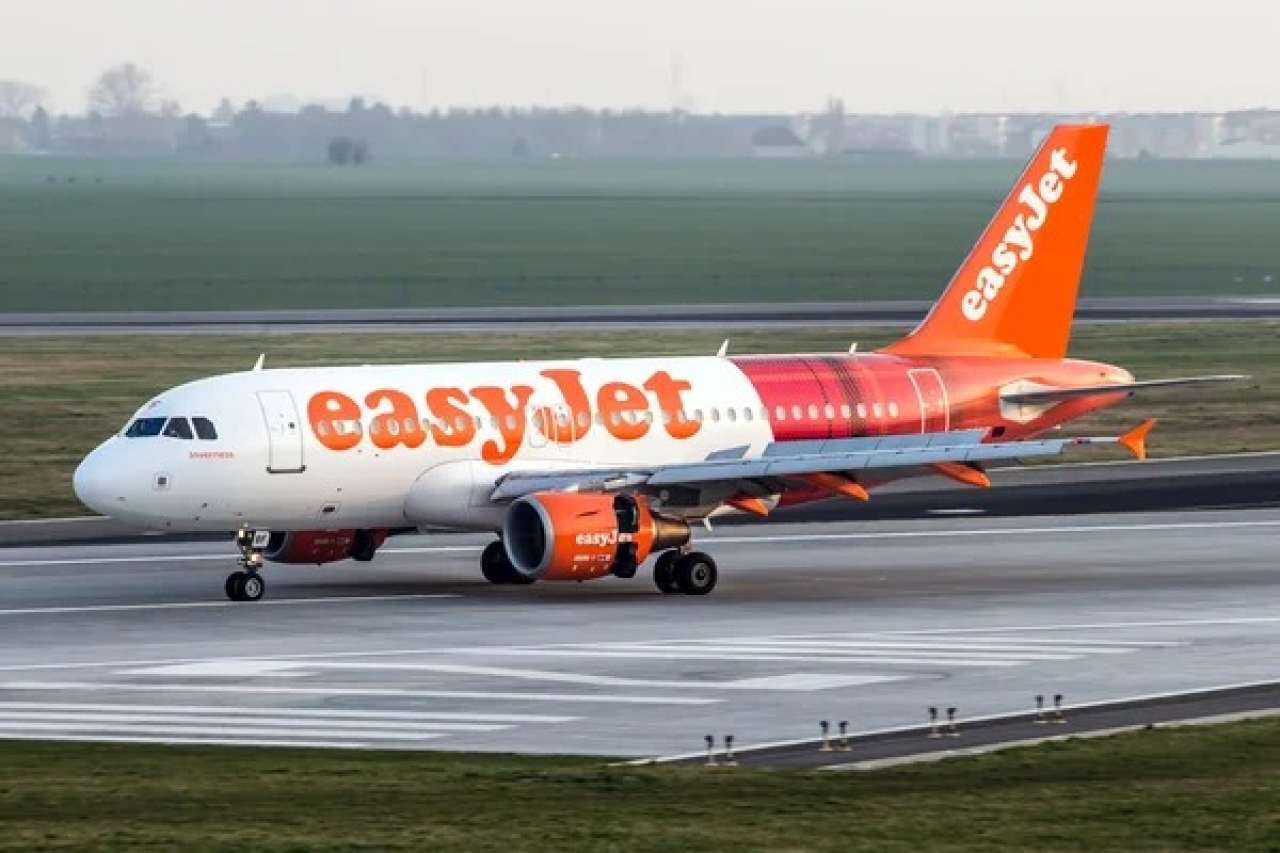 Сотни рейсов EasyJet могут отменить из-за забастовок бортпроводников