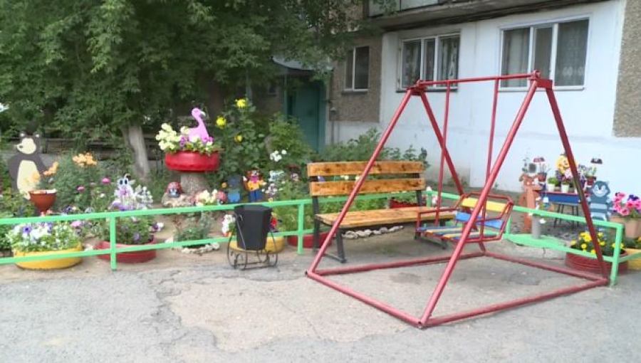 Қарағандыда аулалар жаңа кейіпке еніп жатыр