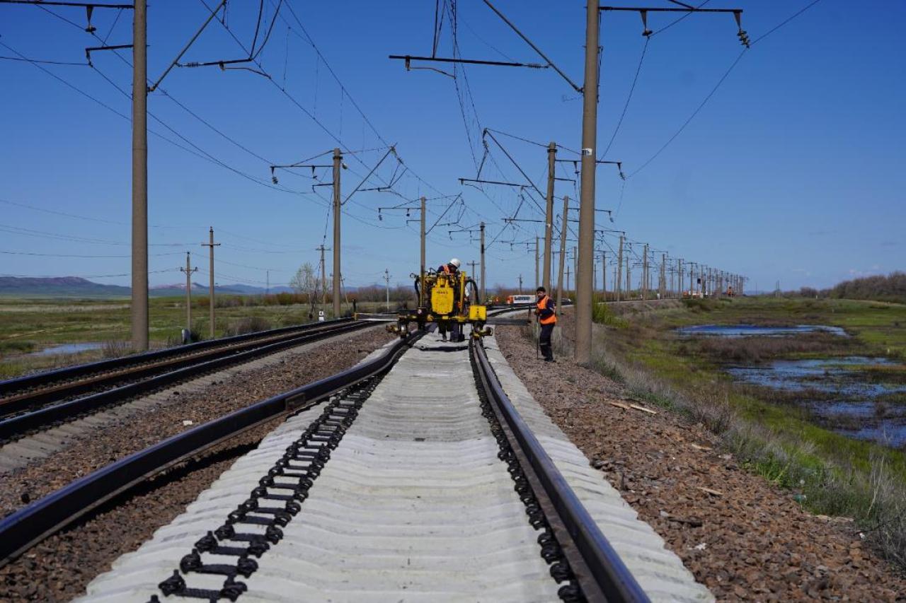 В Казахстане отремонтировано более 1000 км железнодорожных путей