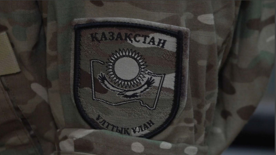 Алты дос әскери қызметін бір взводта өтеп жатыр