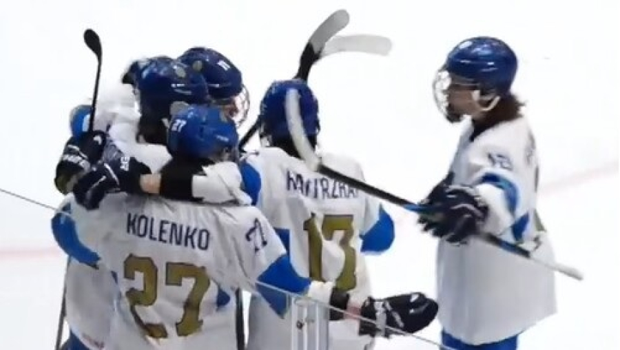 Казахстан обыграл Венгрию на старте юношеского ЧМ по хоккею