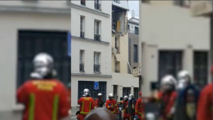 Взрыв произошел в многоквартирном доме Парижа: пять человек пострадали