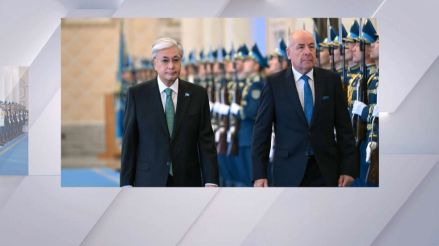 Астанаға ресми сапармен Мажарстан президенті Тамаш Шуйок келді