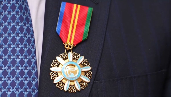 Президент ШЫҰ бұрынғы Бас хатшысын «Достық» орденімен марапаттады