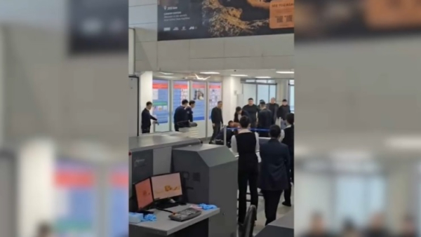 Три уголовных дела завели на захватившего заложницу в аэропорту Алматы