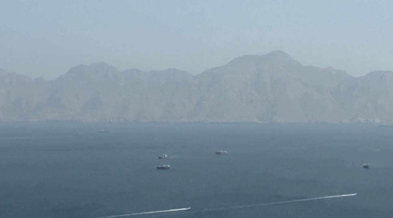 Иран Ормуз бұғазын жабуға ниетті емес