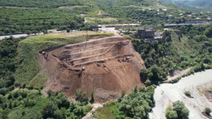 Тысячи жителей Тбилиси остались без воды из-за схода оползня