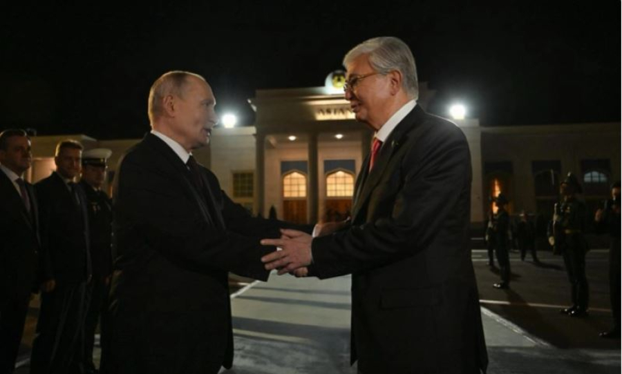 Қ. Тоқаев В. Путинді елорда әуежайынан шығарып салды