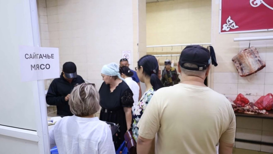 Ақтөбеде киік еті сауда сөресіне жетті