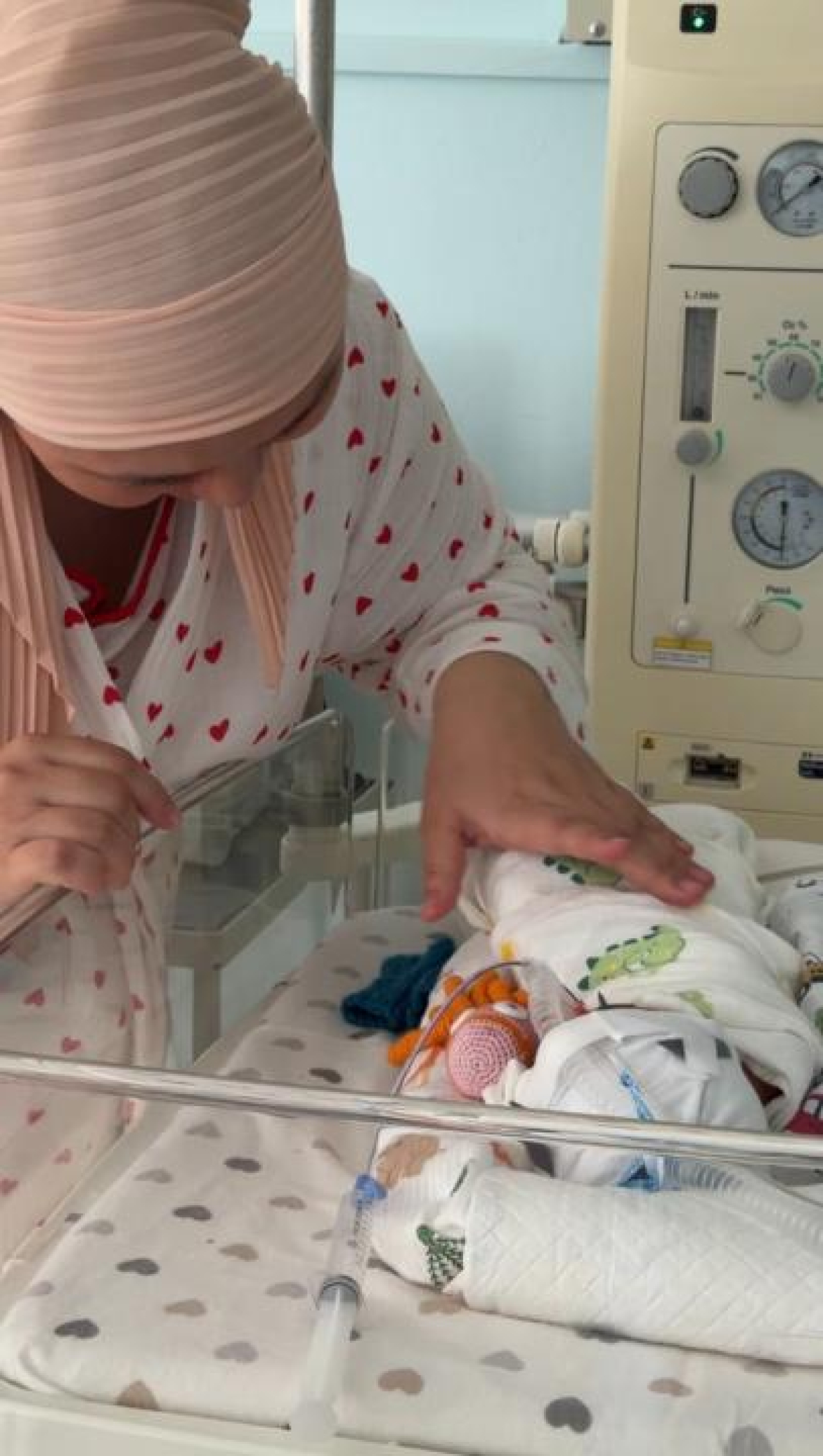 Омар, Мирас, Мүслім: Алматыда үшем дүниеге келді