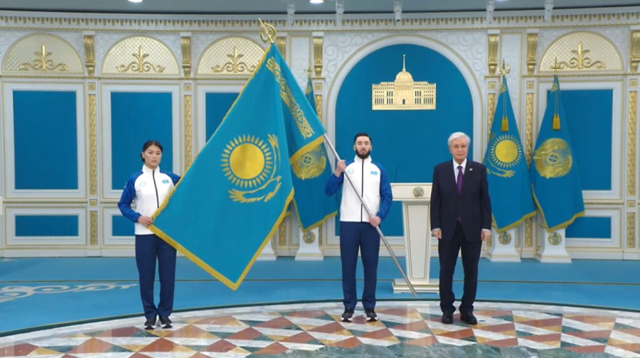 Президент Қысқы Олимпиада ойындары мен Паралимпиадаға қатысатын спортшыларға Мемлекеттік туды тапсырды