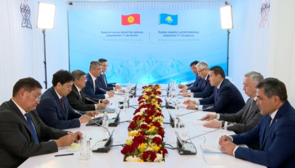 Премьер-министры Казахстана и Кыргызстана встретились в Таразе