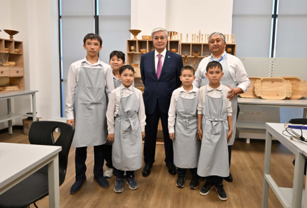 Касым-Жомарт Токаев посетил Дворец школьников №2