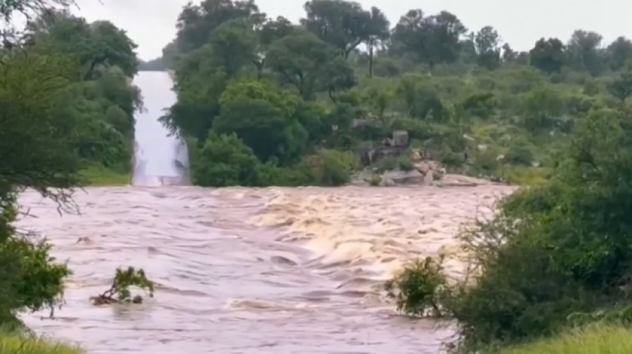 ЮАР ввела режим ЧП из-за наводнений