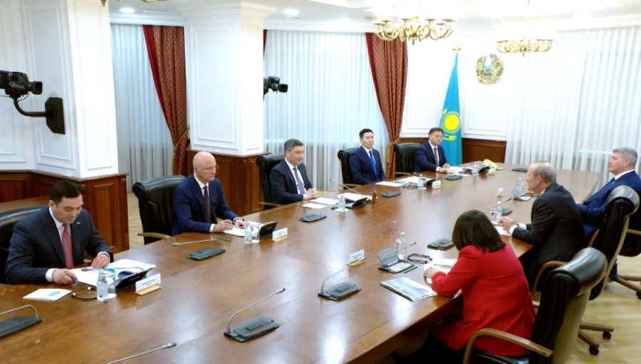 Олжас Бектенов Chevron басшысымен мұнай-газ саласындағы ынтымақтастықты талқылады