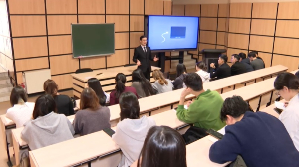 Вузы Казахстана переходят на единый стандарт обучения ИИ