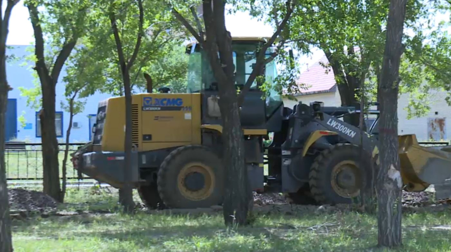 Восемь новых скверов строят в Караганде