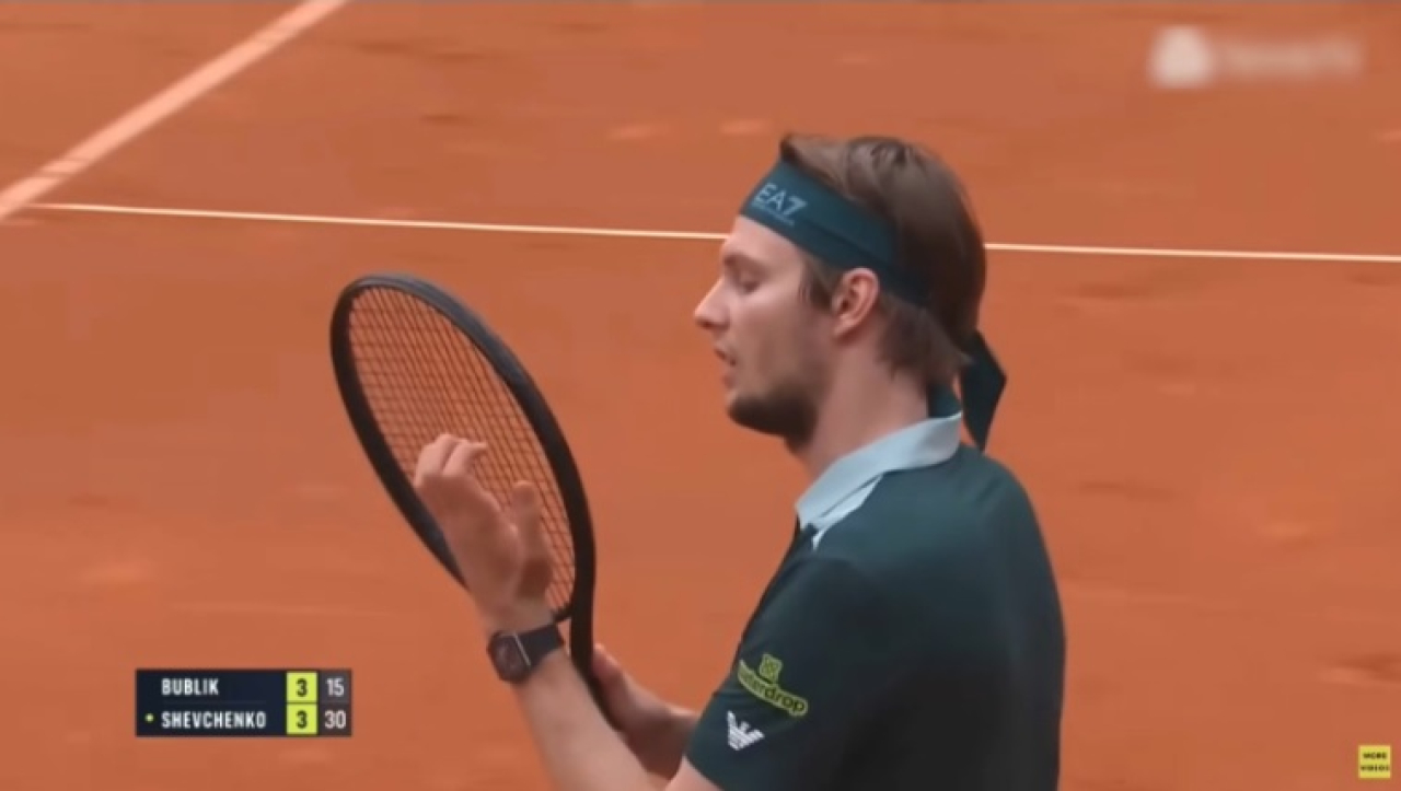 Александр Бублик пробился в полуфинал турнира ATP 250 в Австрии