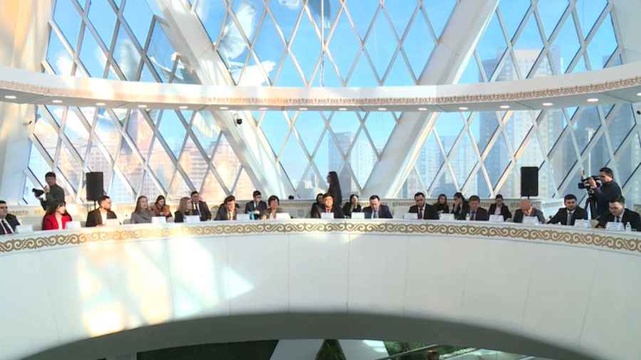 Астанада Алғыс айту күніне арналған форум өтті